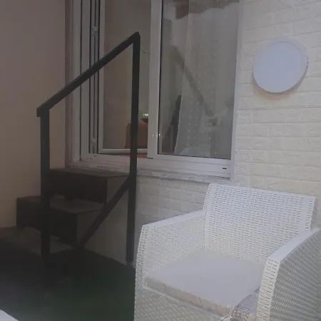 Central House דירה *